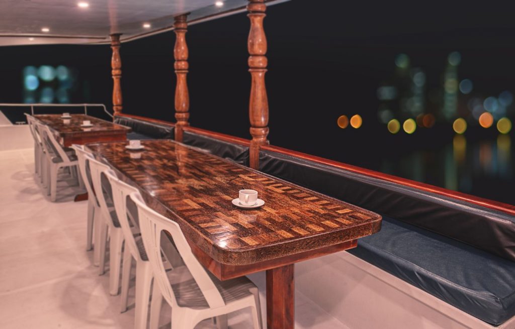 Outdoor Dining - Main deck