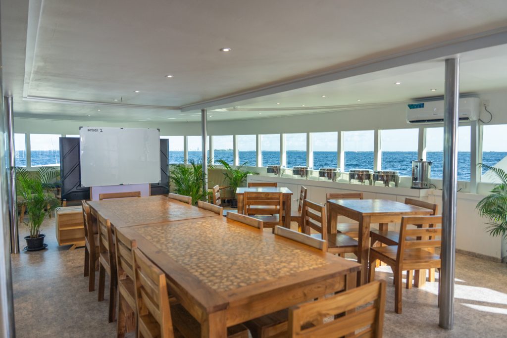 MYNA 1 Restaurant (1)