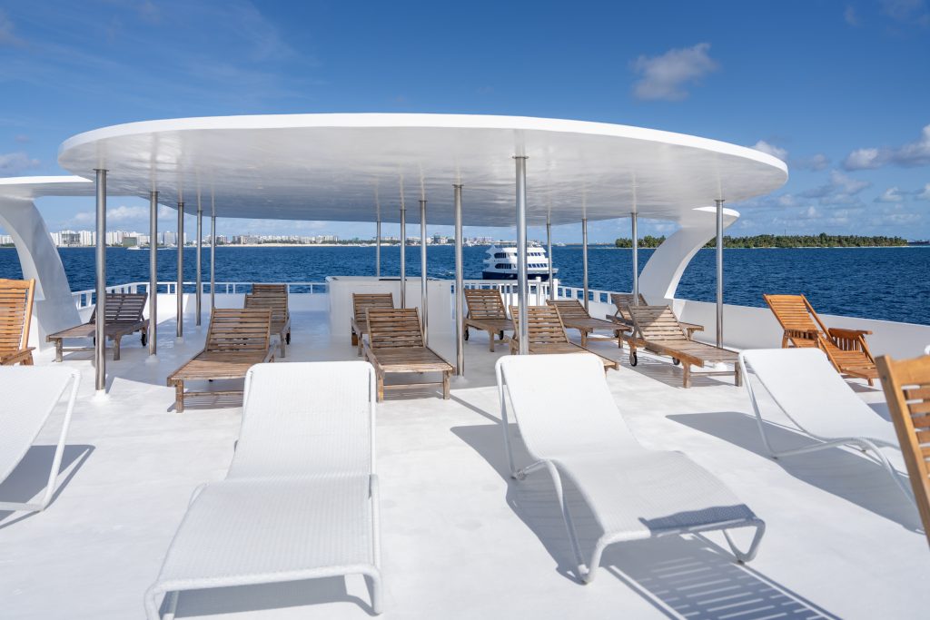 MYNA 1 Sundeck (3)